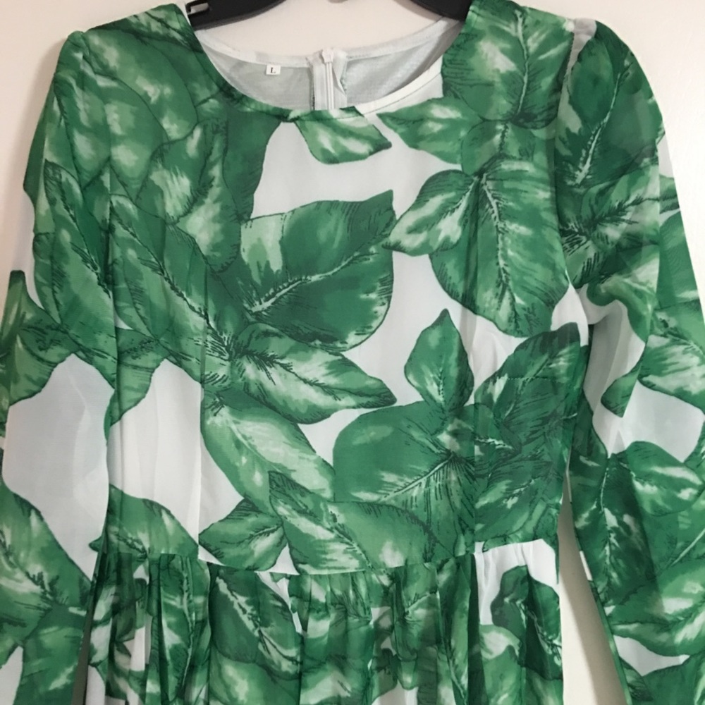 Maxi Leaf Patterned Dress with Matching Belt